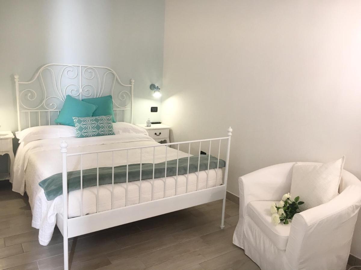 Bed and Breakfast Ai Raggi Di Sole Lecce Exterior foto