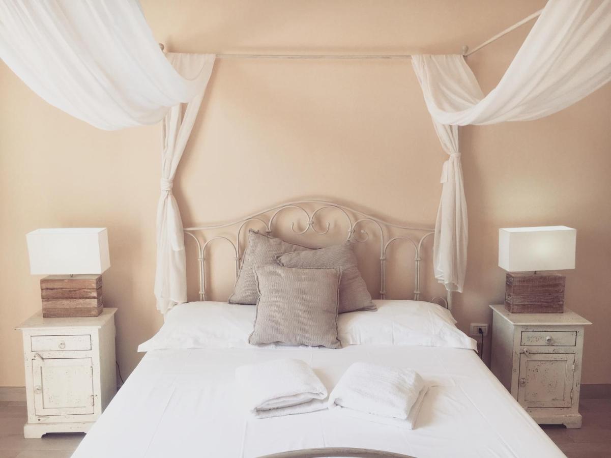 Bed and Breakfast Ai Raggi Di Sole Lecce Exterior foto