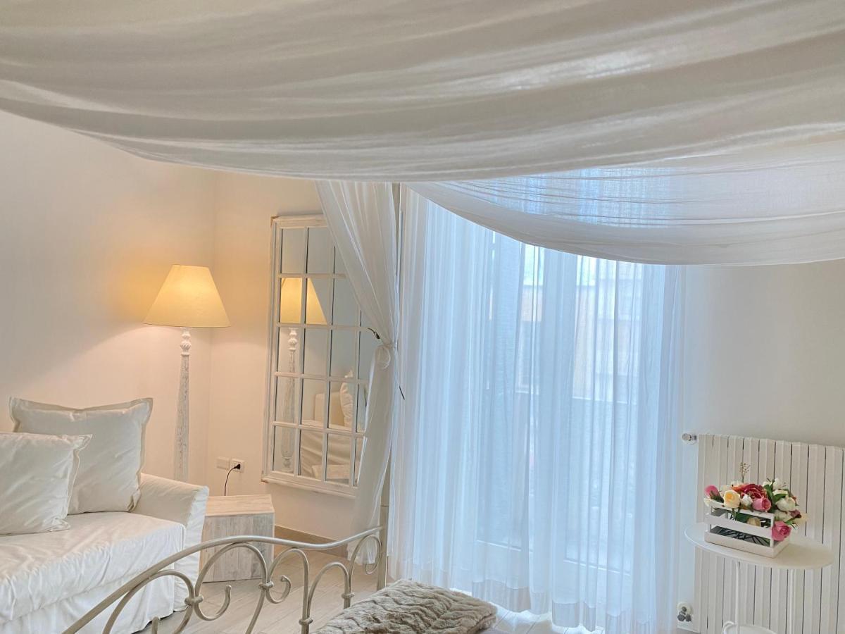 Bed and Breakfast Ai Raggi Di Sole Lecce Exterior foto